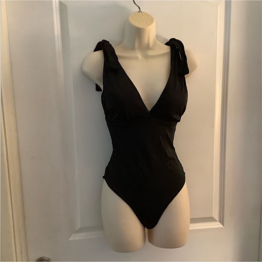 Kim Gravel SwimSuit For All Black V-Neck Tie Shoulder Swimsuit Sz 2
